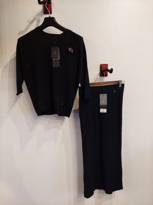 Шикарный костюм Турция Serianno  размер 42  44, 46