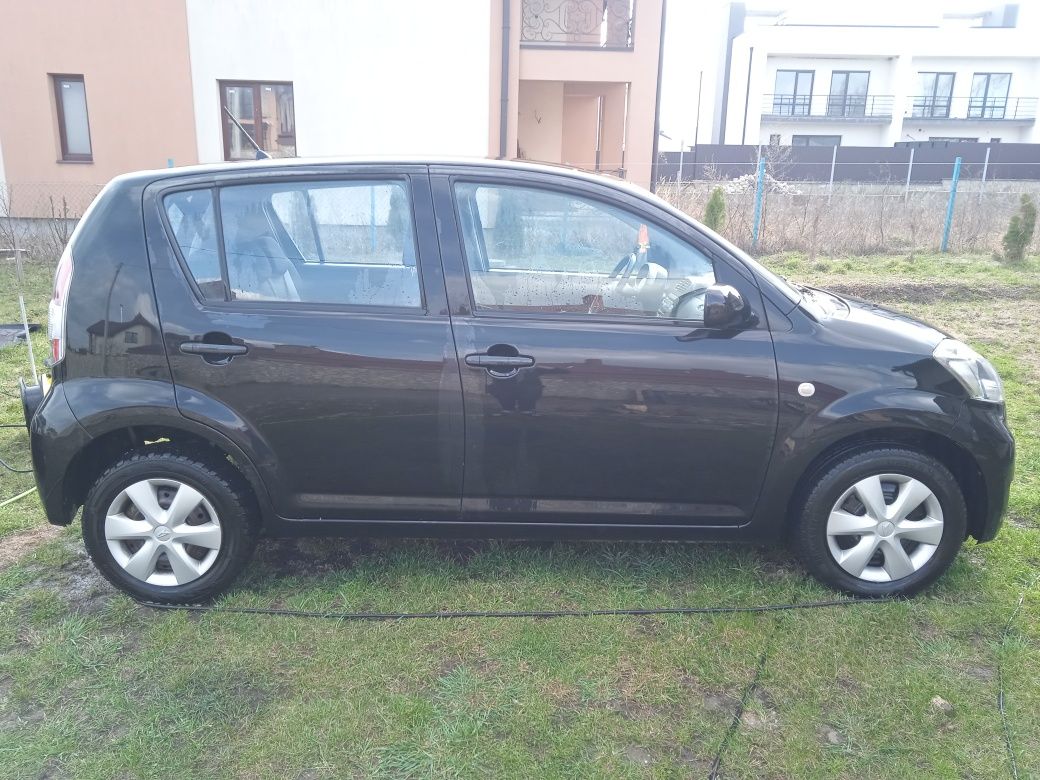 Продам DAIHATSU SIRION
Авто щойно з Австрії , в хорошому стані з оригі