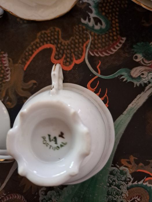 2 conjuntos de chá e café da vista alegre com imagens chinesas