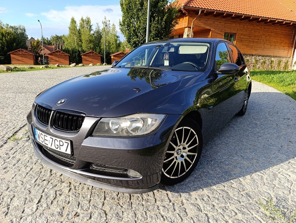 Śliczne * BMW e90 320i benzyna * 150KM * Skrzynia 6 * Alu 17 * Klima *