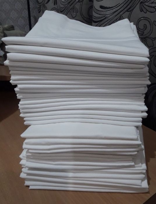 Продаж  наволочки білої на подушку