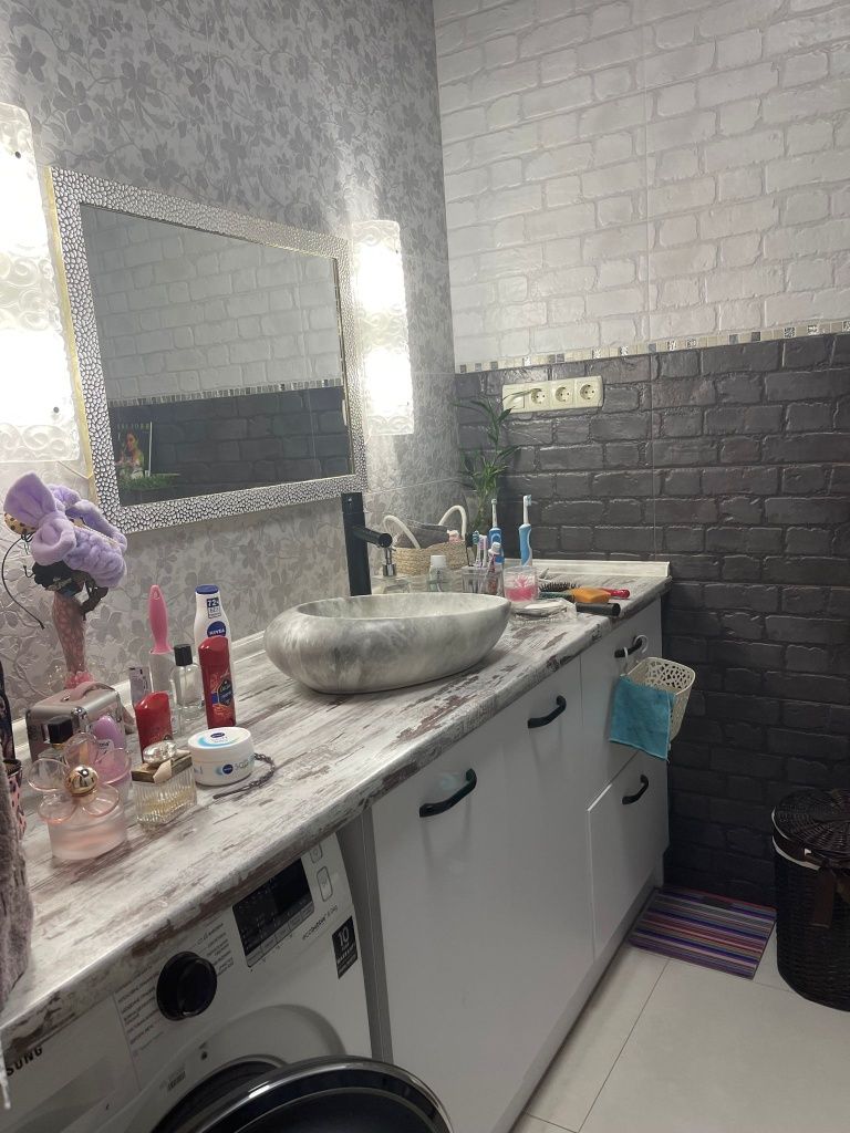 Продам двух комнатную квартиру ЖК Мариинский