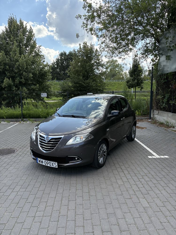 LANCIA YPSILON 0.9T Platinum SS Bose salon polska