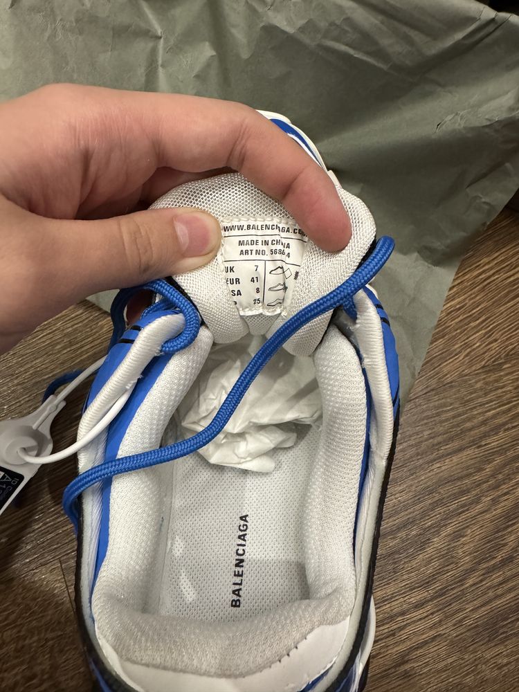 Нові Balenciaga Track 2