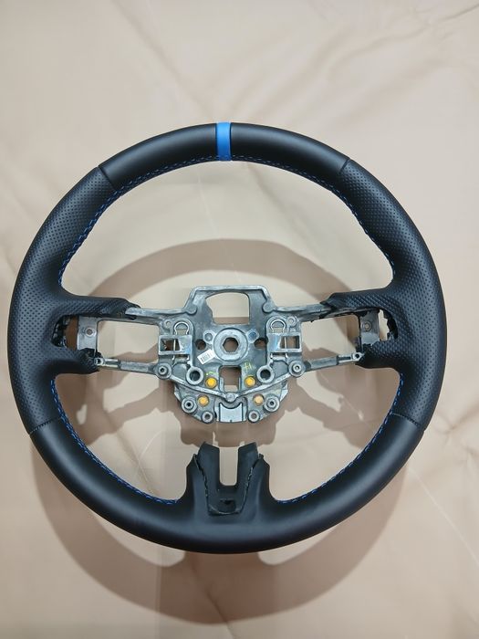 Продаю рулі на Форд Мустанг