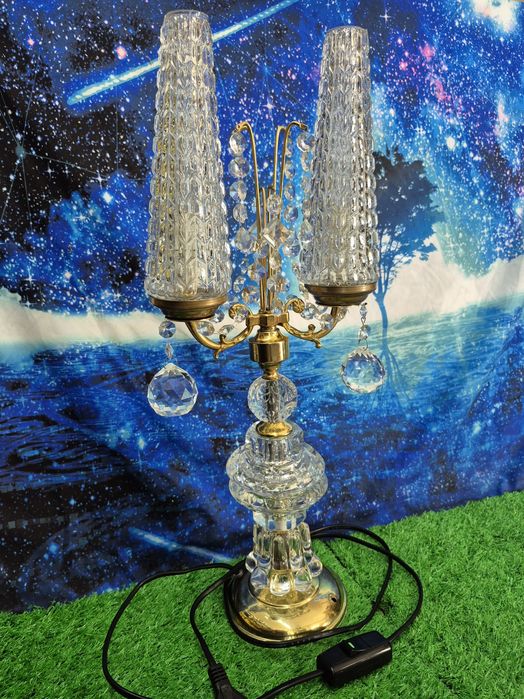 Piękna stara lampa kryształowa