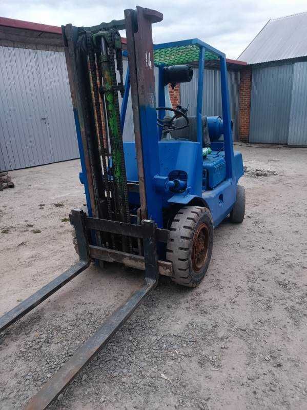wózek widłowy toyota  40 clark boss