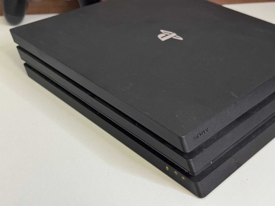 Konsola PlayStation 4 Pro PS4 Pro 1TB z Padem