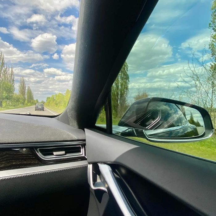 Tesla в ідеальному стані