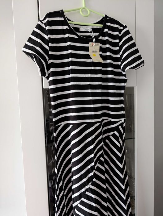 Sukienka Reserved paski M/L