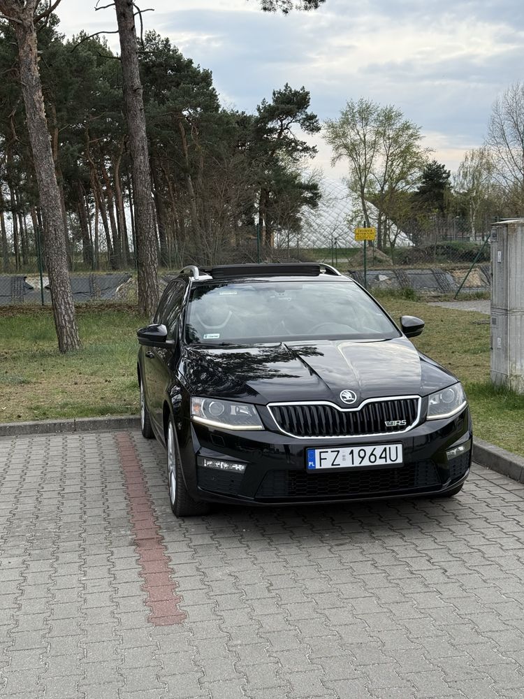 Skoda Octavia Rs 2015 2.0 TDI panorama