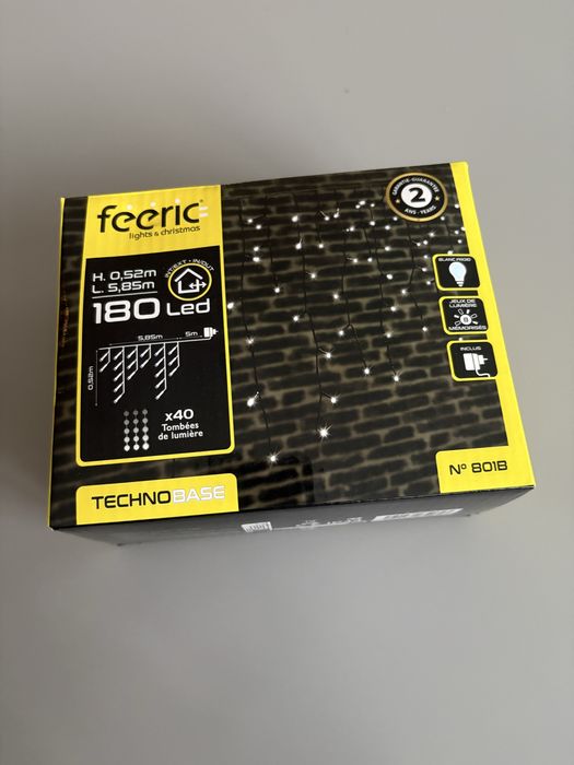 Cortina luzes com 5,85m largura e 52 cm altura, quase sem uso