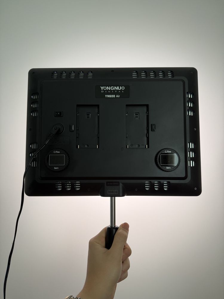 Lampa Yongnuo YN600 led mobilna do studio do nagrywania