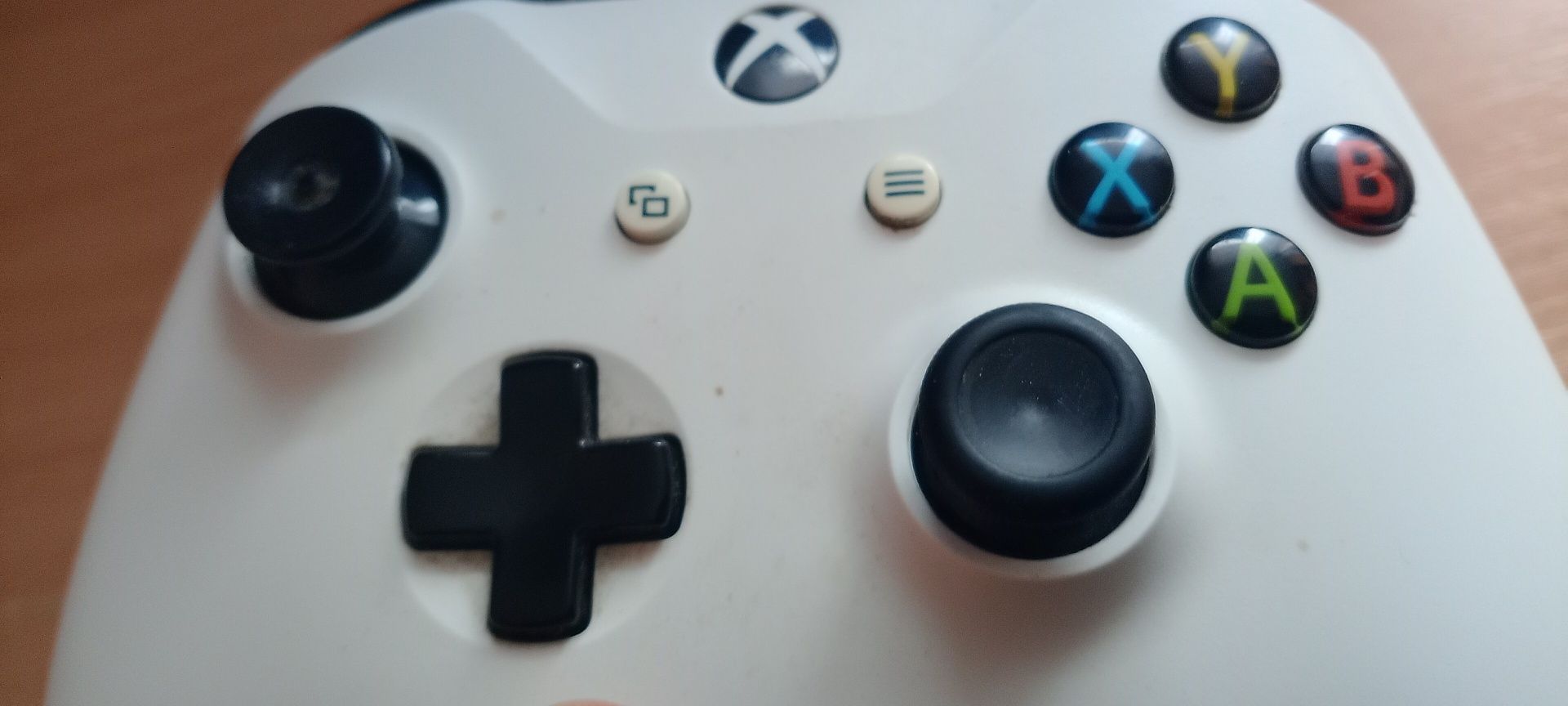 Pad Xbox one s używany
