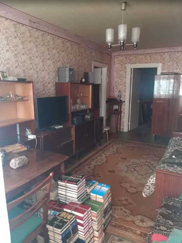 2 кім на середньому поверсі район КАЛНИШЕВСЬКОГО (КОСІОРА) (716260)