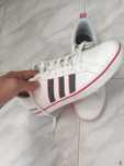 Sapatilhas adidas como novas