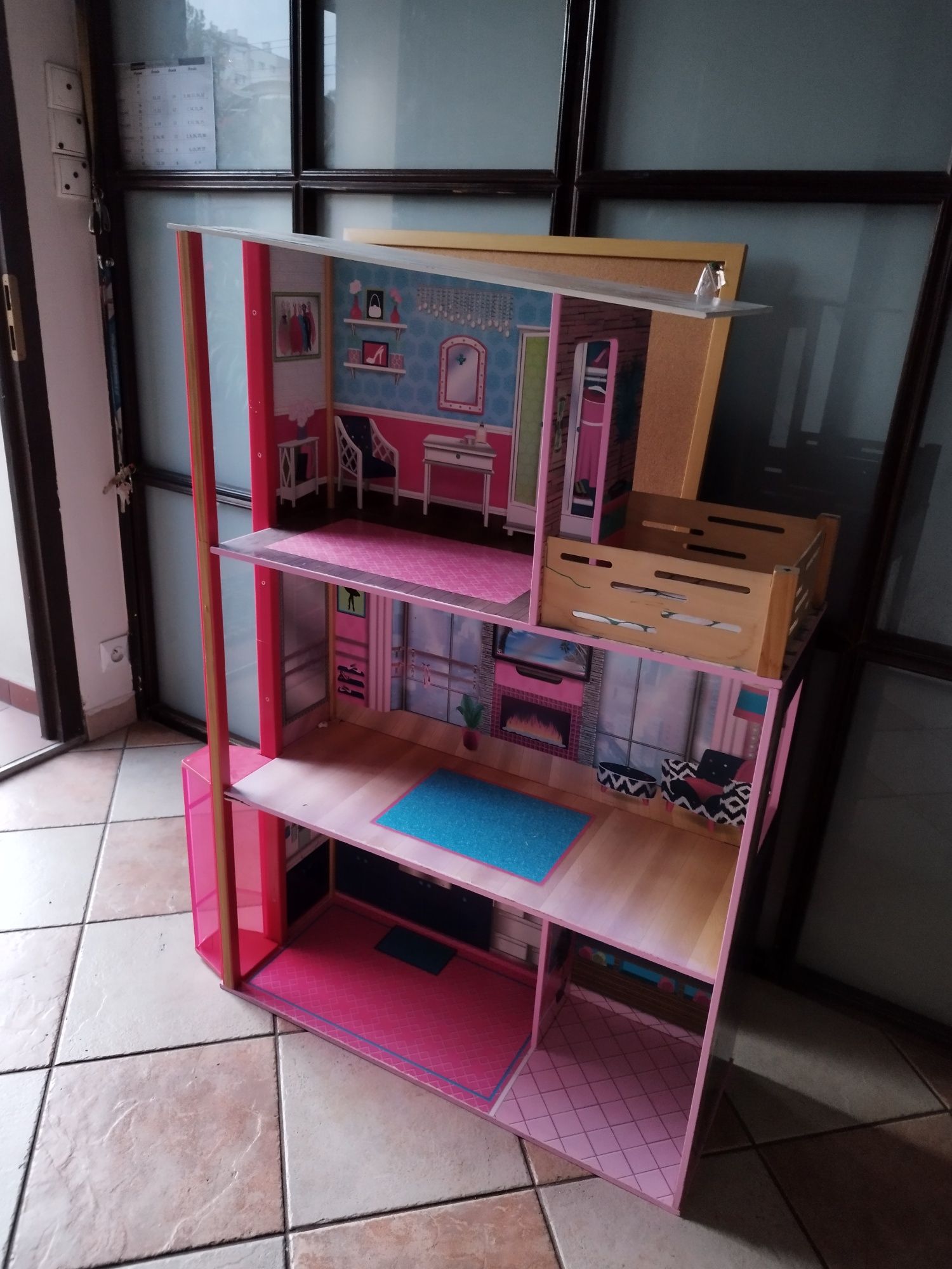 Domek barbie drewniany z windą