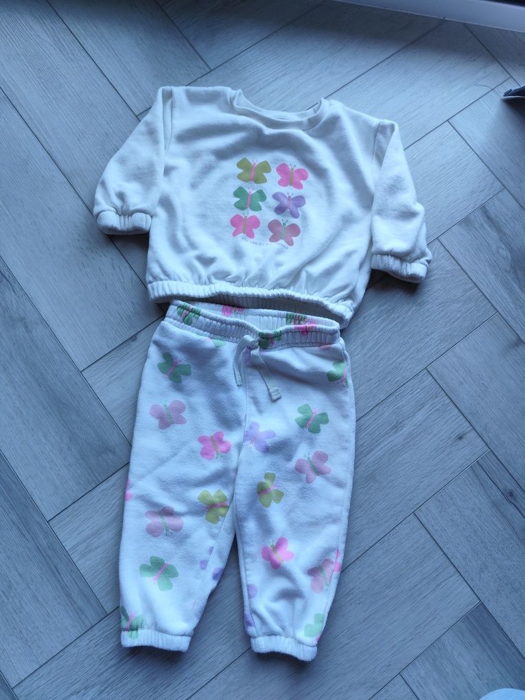 Dres dla dziewczynki wiosna 80 primark