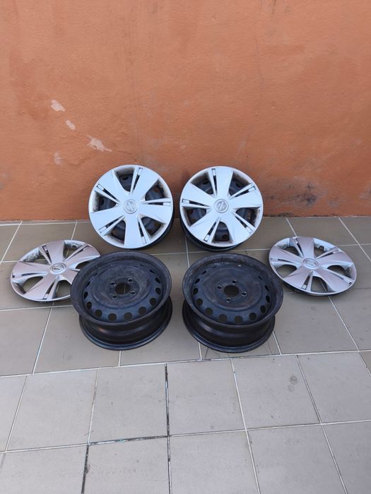 Jantes e tampões Nissan micra k13 ou similar