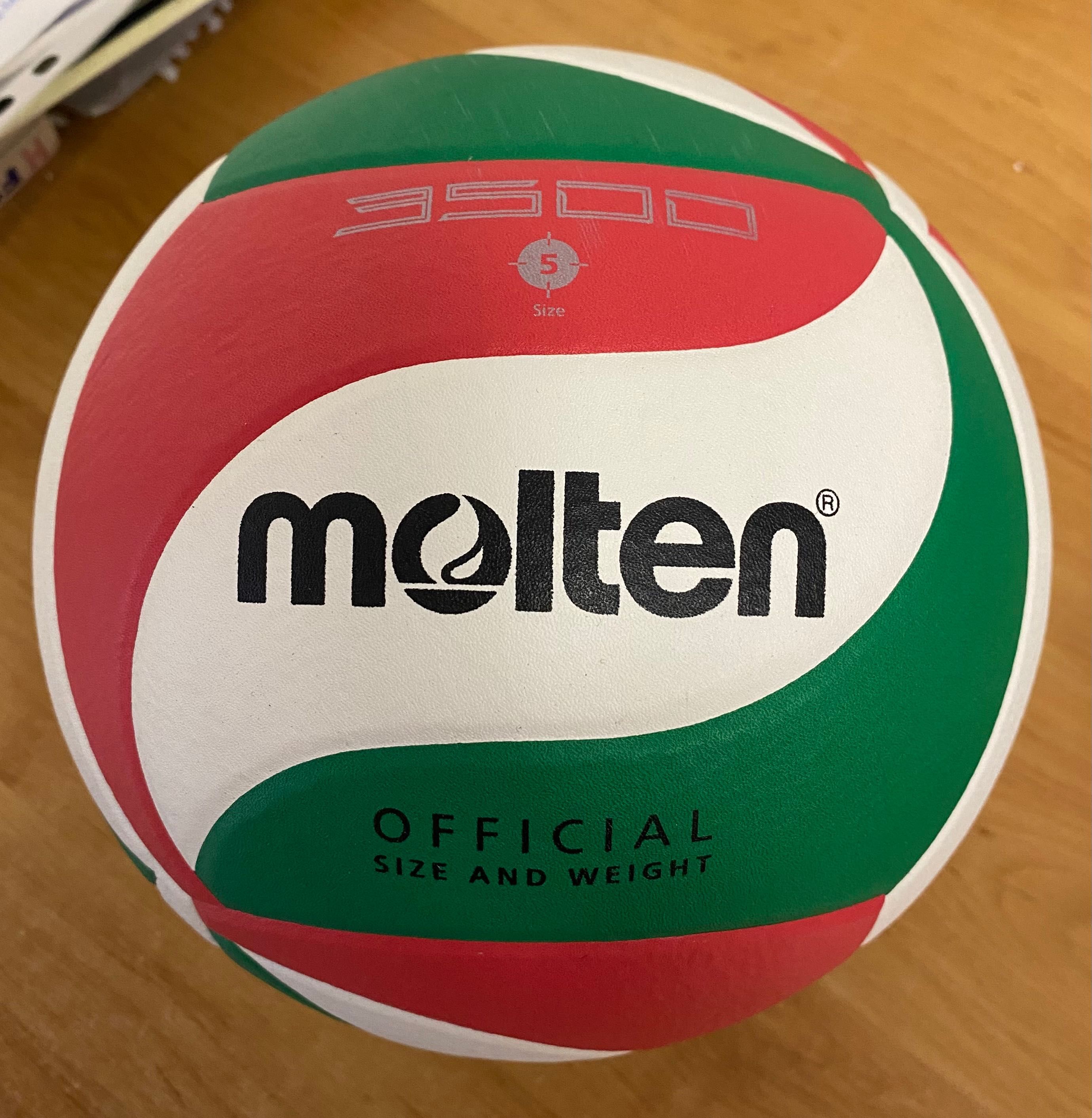 Мяч волейбол новый Molten Volleyball Size 5 V5M3500