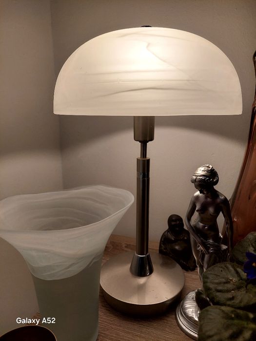 Lampa elektryczna , lampka na dotyk