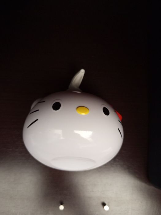 Frasco recarregável hello Kitty.