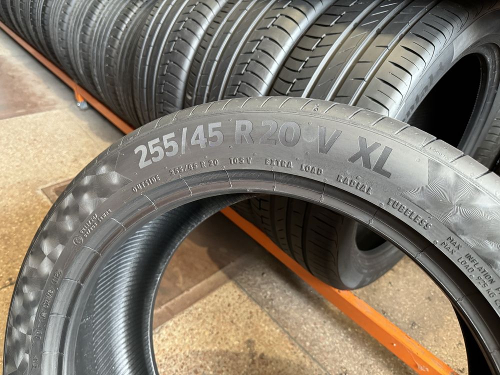 255/45 r20 Continental