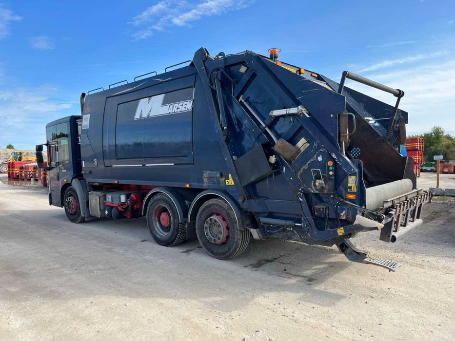 Smieciarka Mercedes-benz	Econic-Euro 5 z 2010 roku