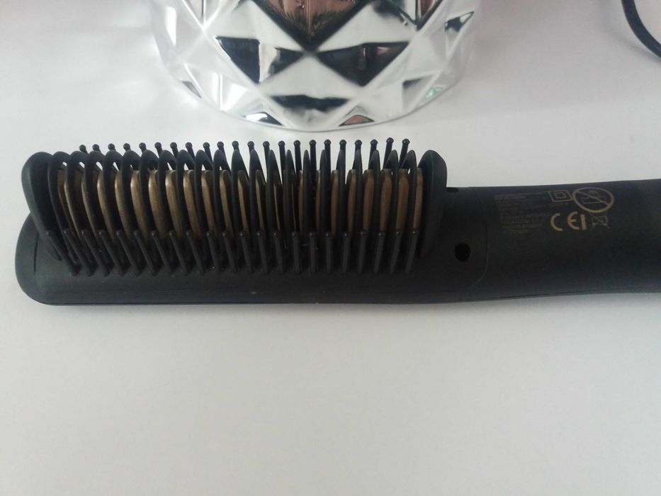 Grzebień prostujący marki HOFFEN