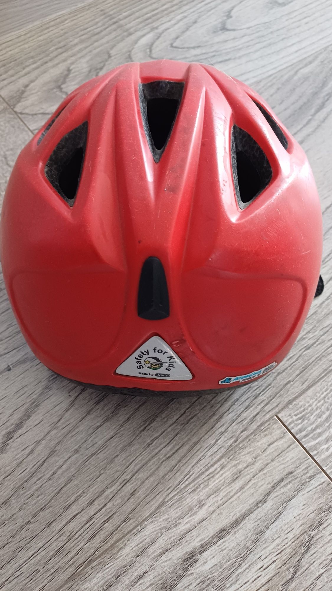 Kask rowerowy Abus 3-5 lar