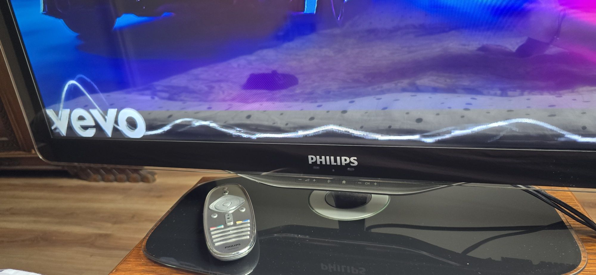 Telewizor Philips 37 cali ambilight