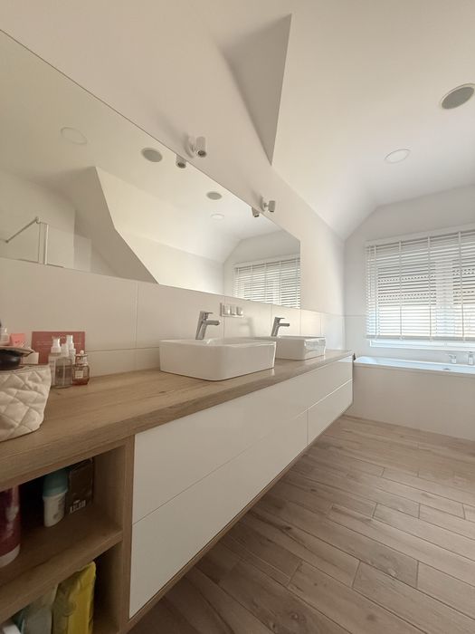 Wyposażenie lazienki - cena za meble, umywalki, baterie, wanne, szybę