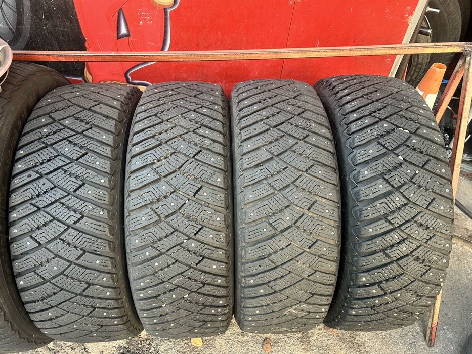 Зимняя резина 215/65/R16 Goodyear Ultragrip Ice Arctic