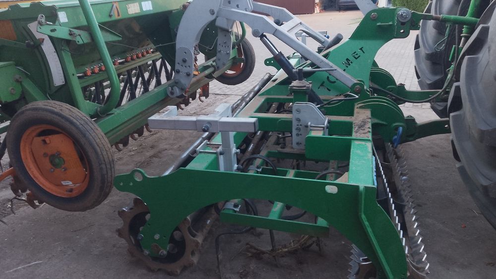 Zestaw uprawowo siewny amazone d8