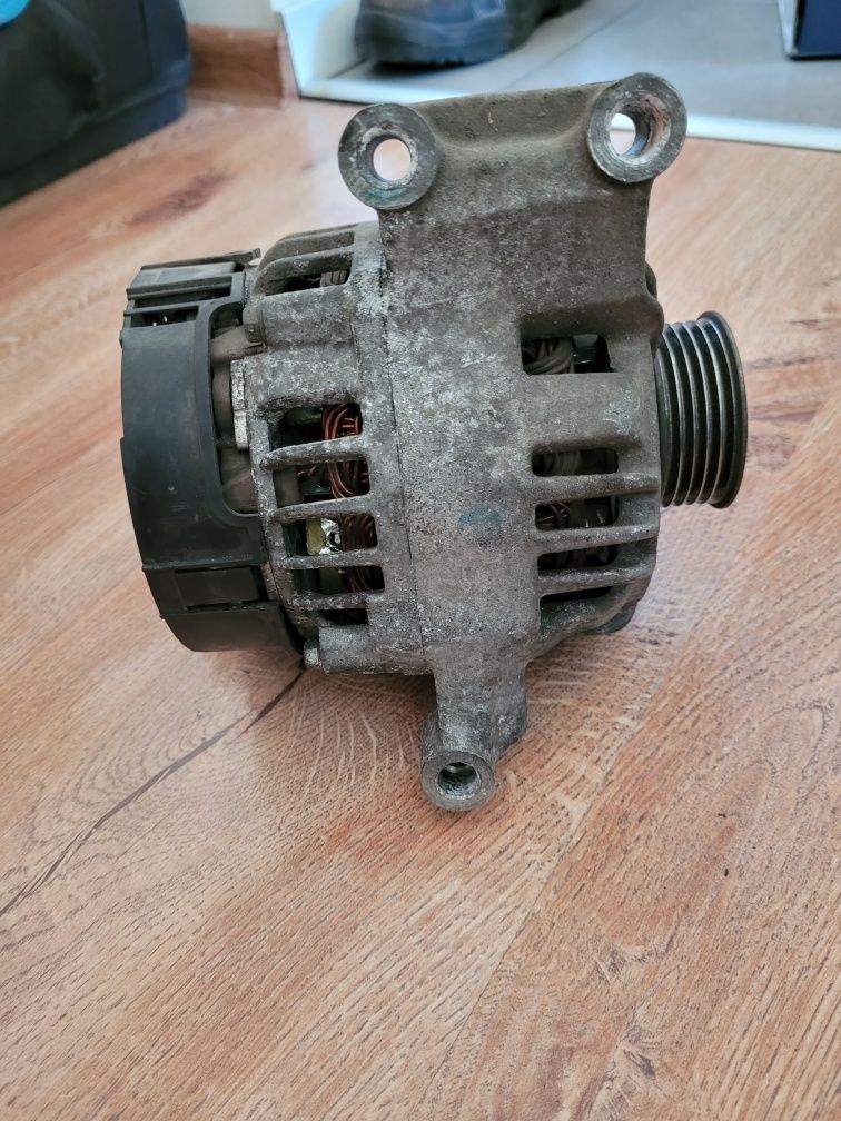 Alternator do auta