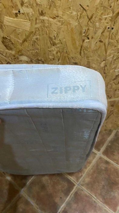 Cama de bebé  com colchão