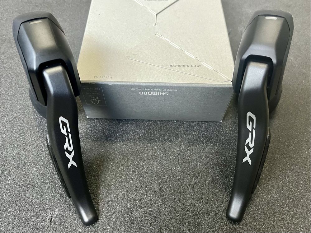 Manetes Shimano GRX Di2 12v / ST-RX825