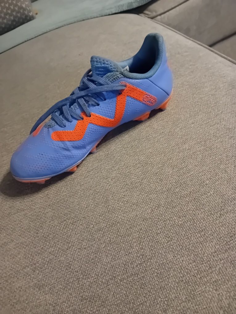 Buty piłkarskie korki Puma rozmiar 33