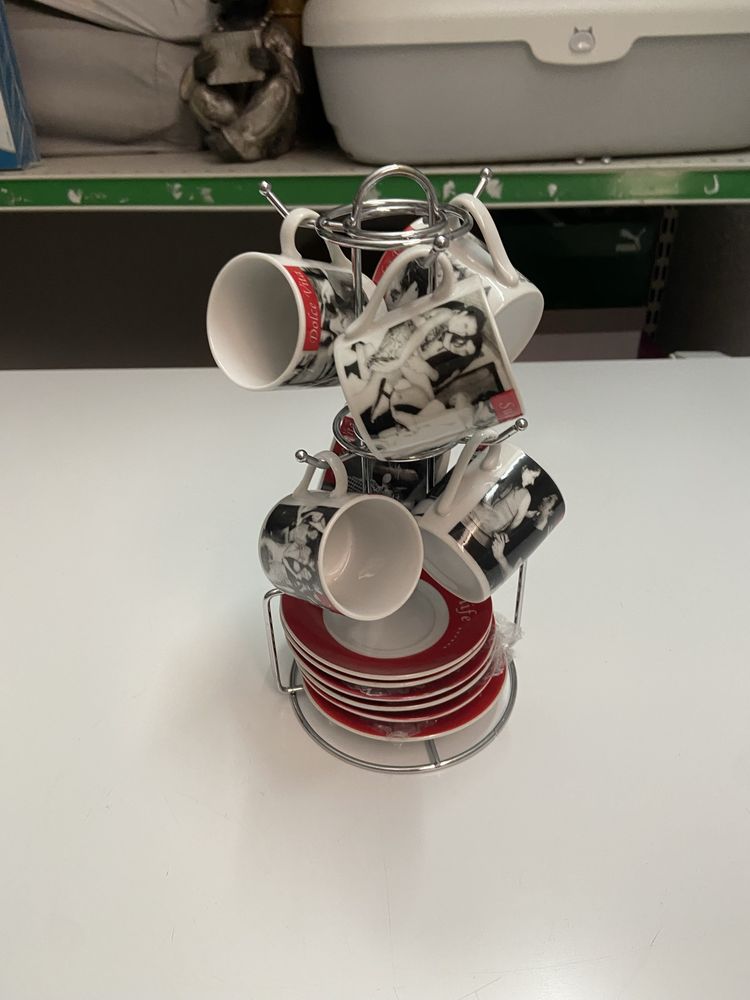 Chavenas de cafe com suporte