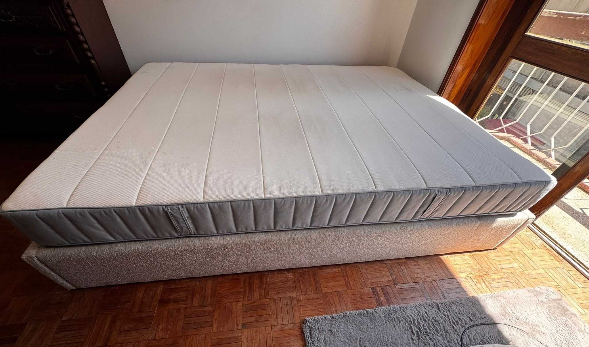 Cama + Colchão semi-novos (juntos ou separados)