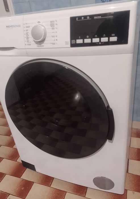 Máquina de lavar roupa Becken a funcionar perfeitamente