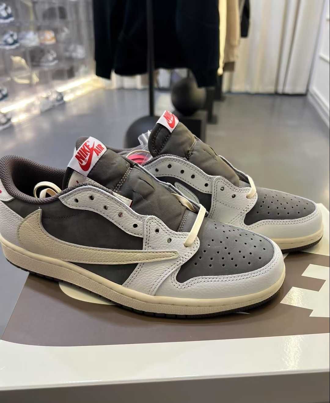 Buty Nike Retro Low OG SP r40 / jordan 1 / Reverse / Travis Scott