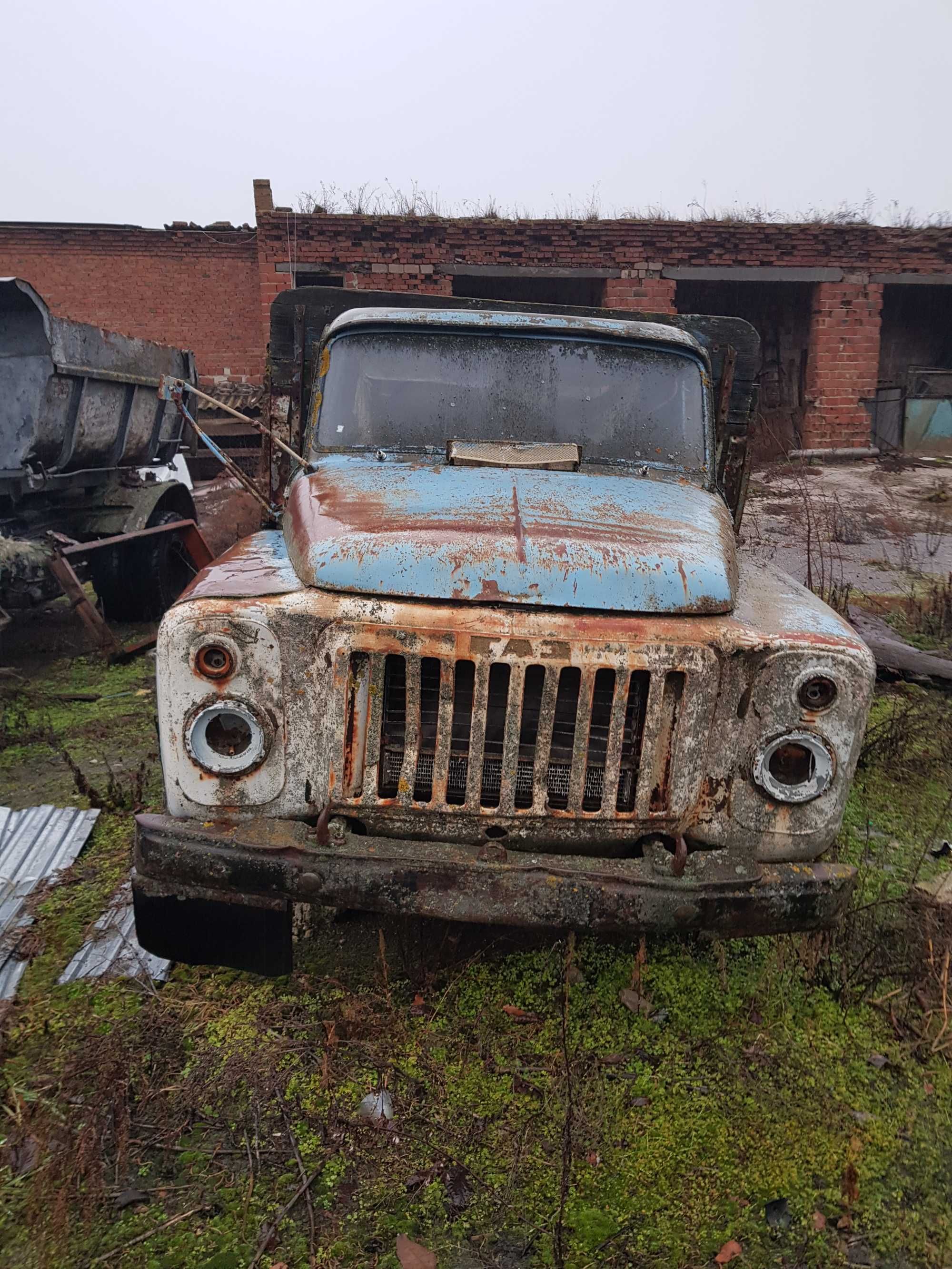 Продам техніку газ 53,зіл 130.
