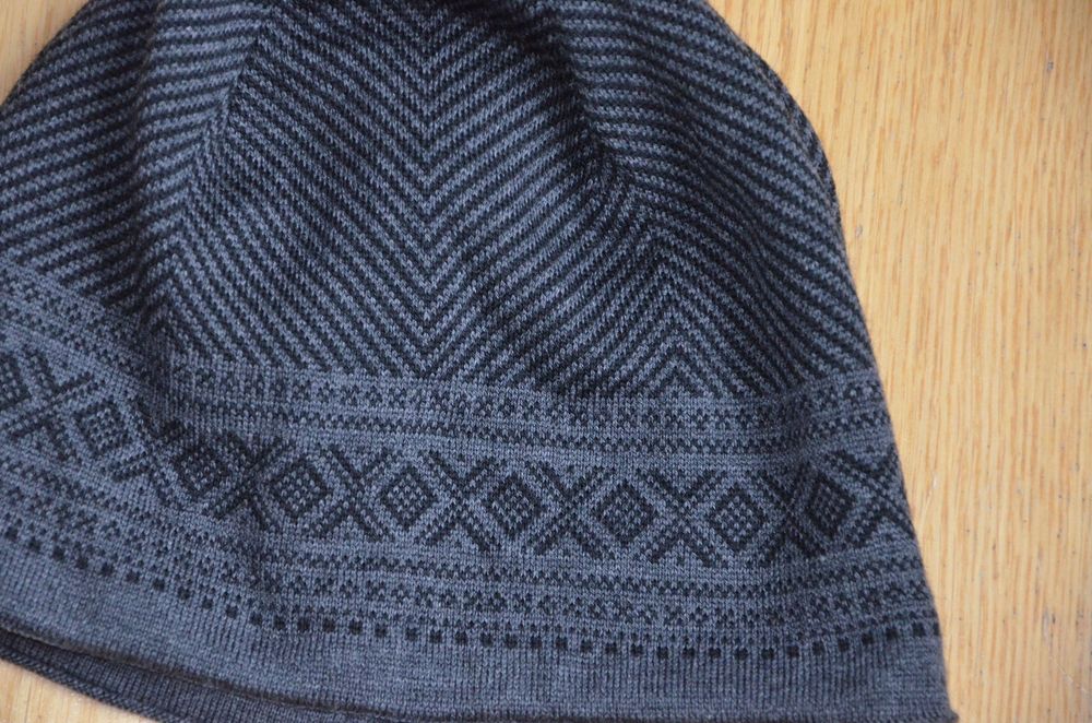 piękna czapka Dale Norway 100% merino wool