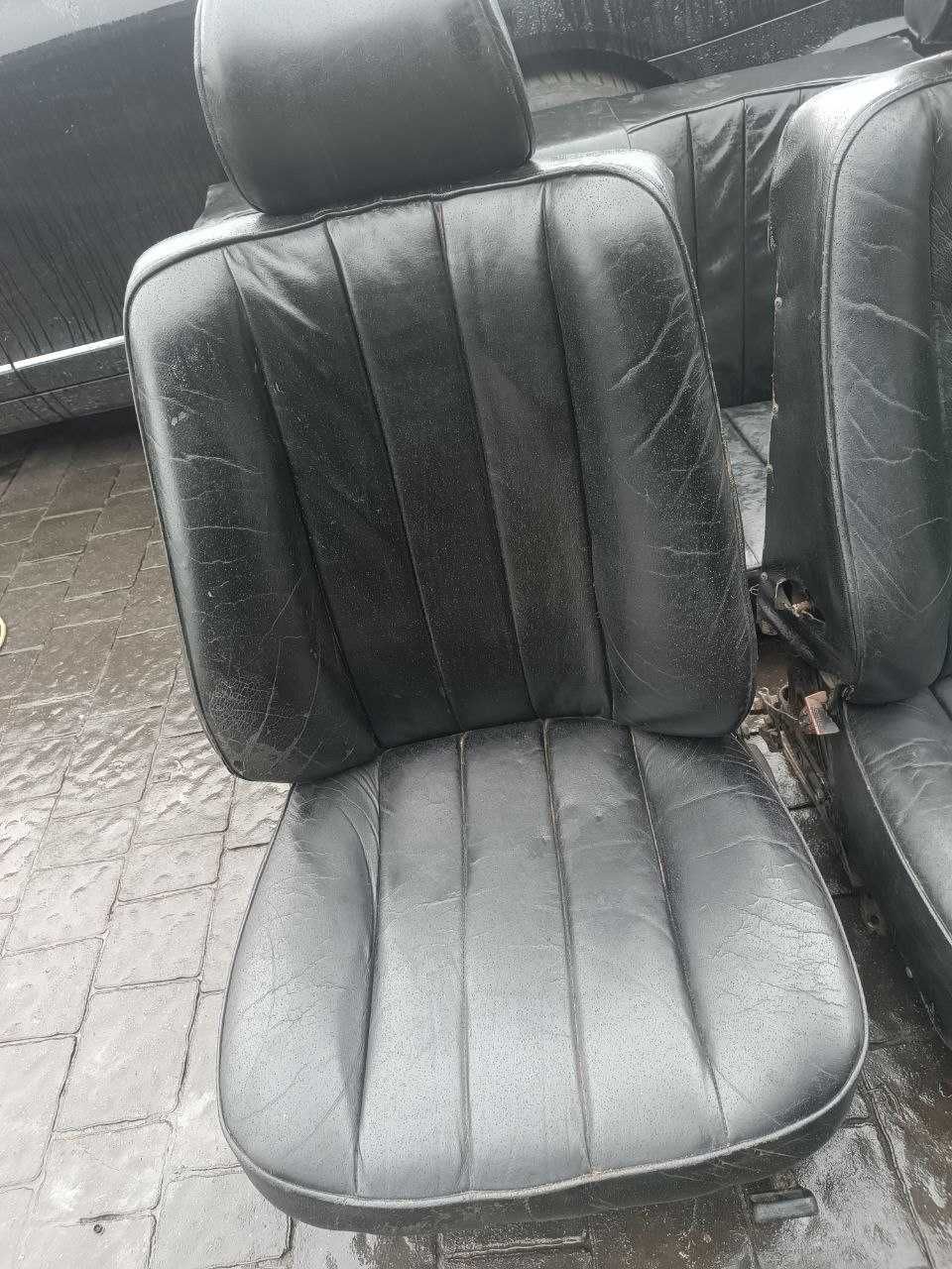 Салон сидіння сидушки сиденья w124 чорна шкіра 
Mercedes w124