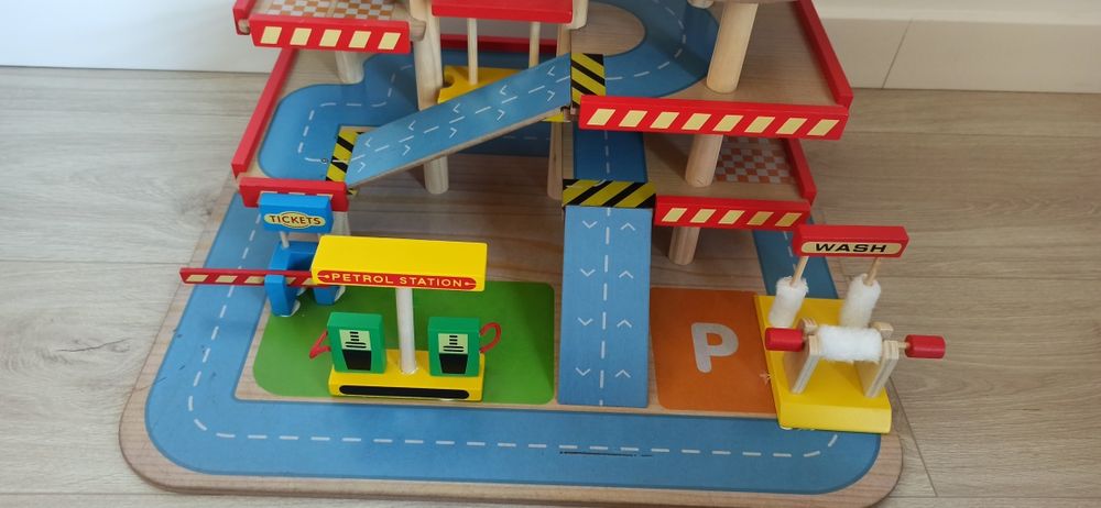 Garaż parking drewniany dla dzieci