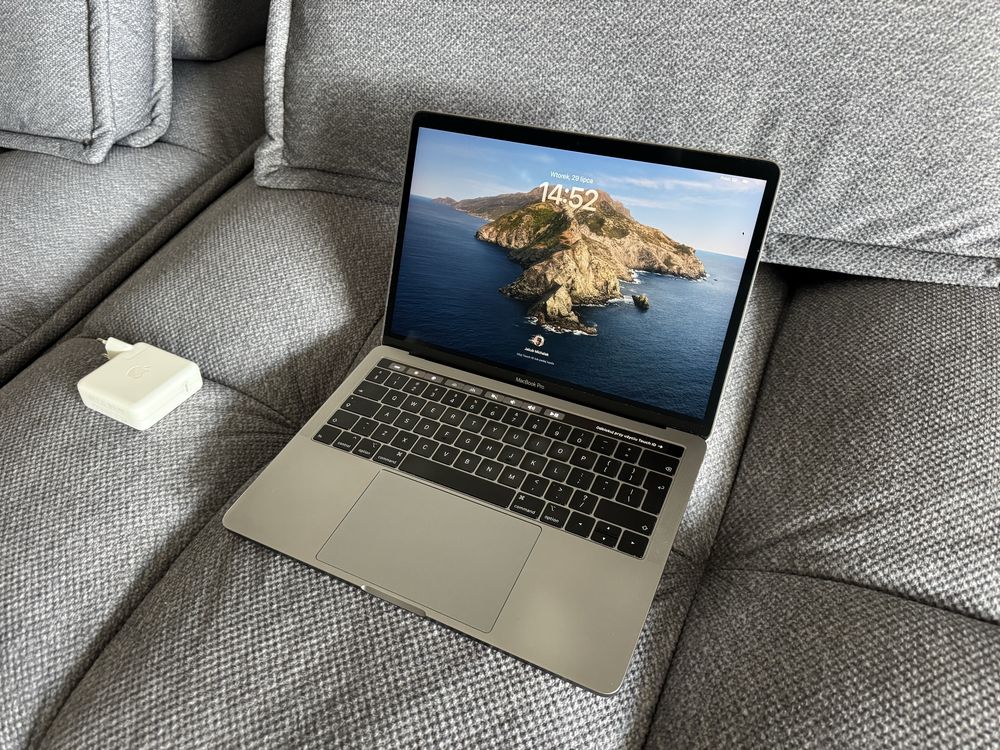 MacBook Pro 13,3 A1989 stan bdb