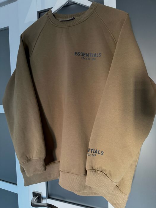 Свитшот горчичного цвета с утеплением в идеальном состоянии