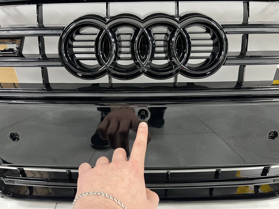 Решітка радіатора Audi A4 B8 в стилі S S4 Решетка передняя Ауди черная