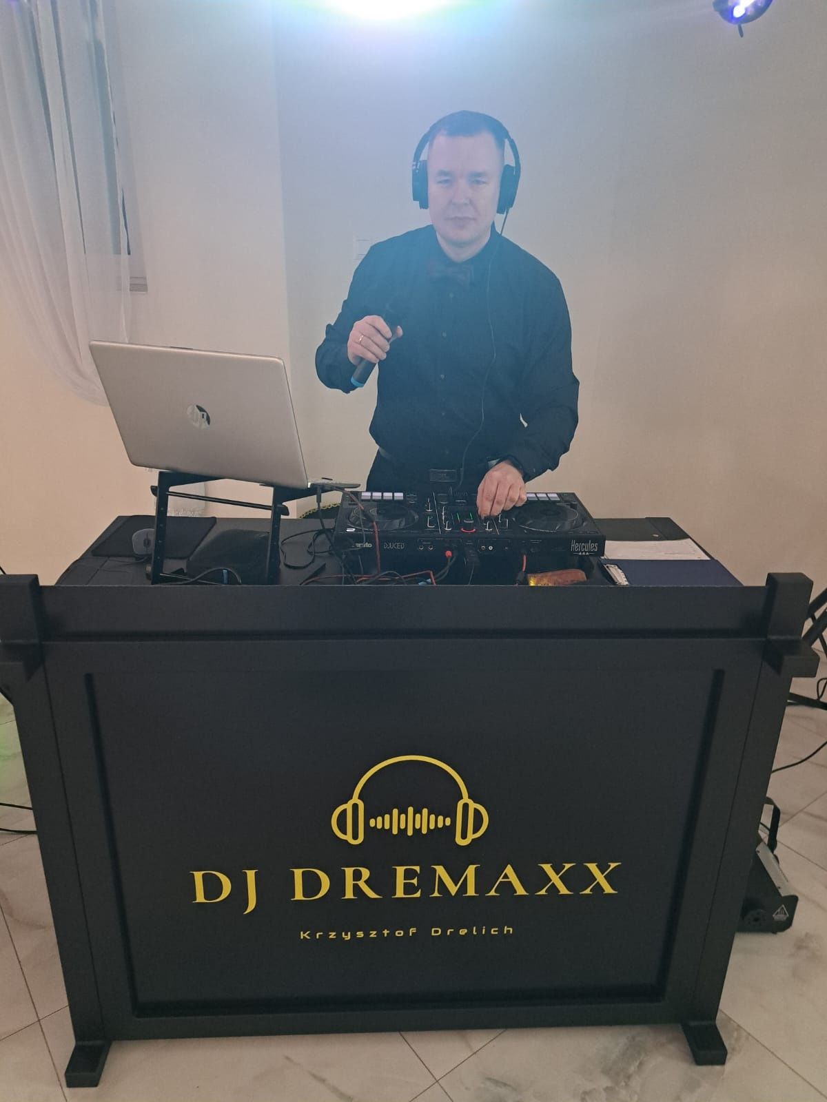 Dj, na 18-tki, 40-tki, i inne imprezy okolicznościowe.